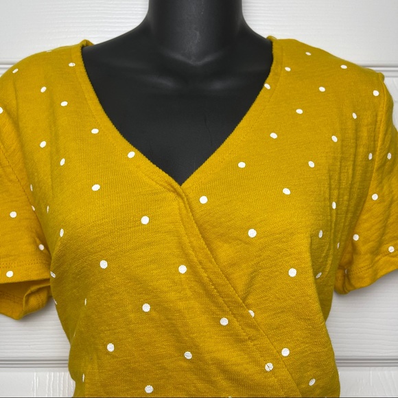 Old navy yellow wrap polka dot blouse shirt top Size Small - Picture 2 of 3